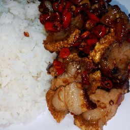 หมูกรอบผัดพริกเกลือ