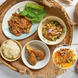 ชุดอีสานคอมโบ้  i-Sarn Combo J  i-Sarn style spicy salads and grilled plant-based  and stick rice