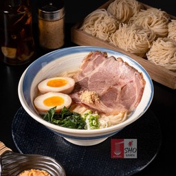 ราเมนมิโสะชุปหมูสันคอชาชู-Miso Pork Neck Chashu Ramen