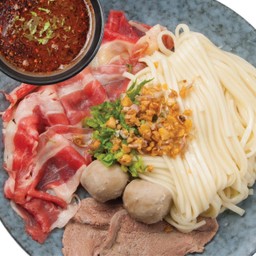 เส้นอินานิวะอูด้งน้ำตกหมูชาบู