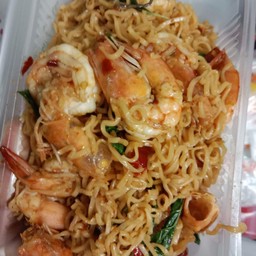 ผัดมาม่าขี้เมากุ้ง