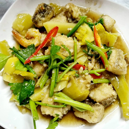 ข้าวต้มปลาเจ้ก้อย หัวปลาหม้อไฟ