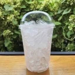 น้ำแข็งเปล่า แก้วโอ่ง