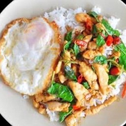 กระเพราไก่