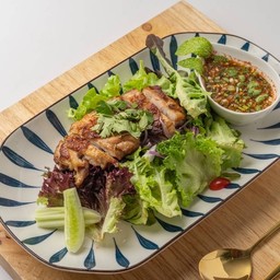 ยำไก่ย่าง Grilled chicken spicy salad