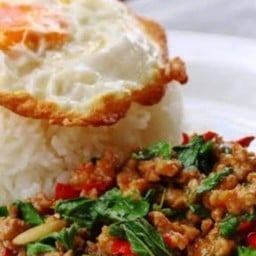 ก๋วยเตี๋ยวโกเด้ง หมู/เนื้อ