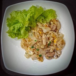 ก๋วยเตี๋ยวคั่วไก่ทรงเครื่อง
