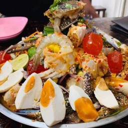 เหลาปูม้า+กุ้งสด+ไข่เค็ม