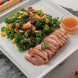 สลัดเคลซอสส้มอกเป็ดรมควัน Smoked duck breast with kale salad orange sauce dressing