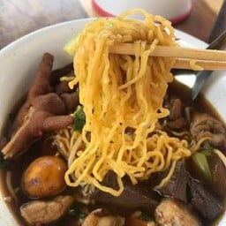 ร้านก๋วยเตี๋ยวไก่มะระบุฟเฟต์