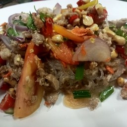 ยำวุ้นเส้นโบราญ