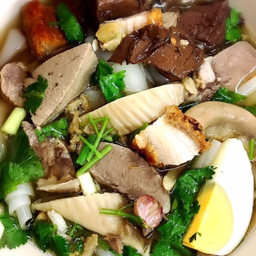 ก๋วยจั๊บน้ำใสพิเศษ