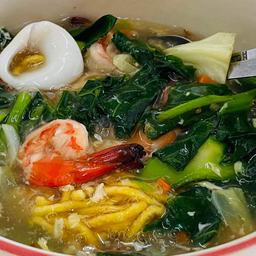 ราดหน้ากุ้ง-หมึก=รวม2อย่าง