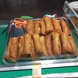 น้อย ลูกชิ้นทอด