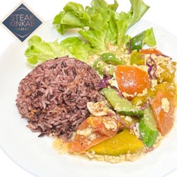 ข้าวผัดผักรวมใส่ไข่ 275 kcal
