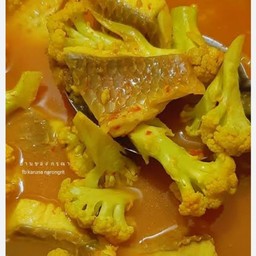 แกงส้มผักดอกกะหล่ำ ปลานิล