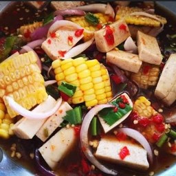 ยำข้าวโพด หมูยอ