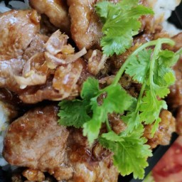 เฮียเก้า ข้าวกล่องซิ่ง