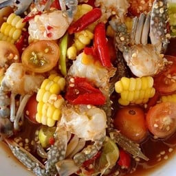 ยำข้าวโพดมะม่าวปูม้า