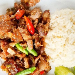 ข้าว+หมูกรอบผัดกะปิ