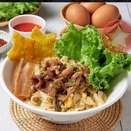 ก๋วยเตี๋ยวคั่วหมู