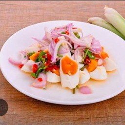 ยำไข่เค็ม