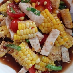 ตำข้าวโพดหมูยอหนังลวก