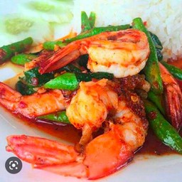 พริกแกงกุ้งราดข้าว