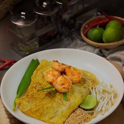 ผัดไทยดาวทองกุ้งสดห่อไข่ กุ้ง3ตัว