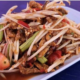 ตำปลากรอบ Papaya Salad with Crispy Fish