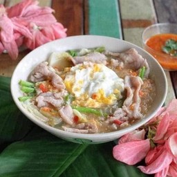 สุกี้น้ำ หมู