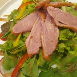 สลัด อกเป็ดรมควัน