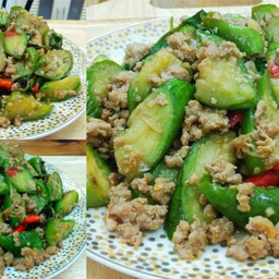 ผัดมะเขือยาวใบโหระพาหมู