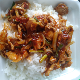 น้ำพริกเผาราดข้าว