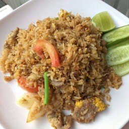 ข้าวผัดทะเล