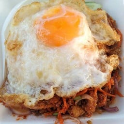 ข้าวยำไก่แซ่บ (อร่อยไม่ซ้ำจำสูตรไม่ได้)