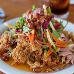 ละไม ยำปลาดุกฟู (เนื้อปลาดุกแท้ๆ) ตลาดดวงพลอย