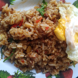 กระเพราคลุกข้าว