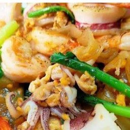 ผัดซีอิ๊วทะเล