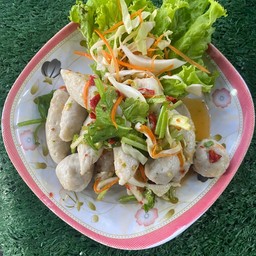 ยำลูกชิ้นปลา ชุดละ50