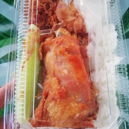 ข้าวไก่ทอดนำ้พริก