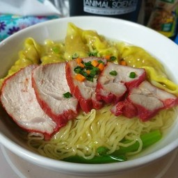 บะหมี่เกี๊ยว - หมูแดง