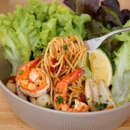 Fresh chili seafood spaghetti - สปาเก็ตตี้พริกสดทะเล