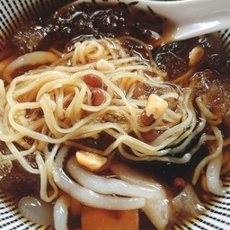 โบ๊ยเกี้ย บะหมี่เย็น