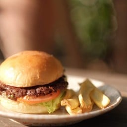 เบอร์เกอร์เนื้อ(Beef Burger)