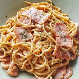 สปาเกตตี้เบคอนฮาวายเอี้ยน