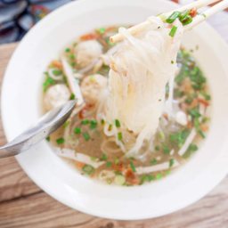 ต้มเส้นไก่