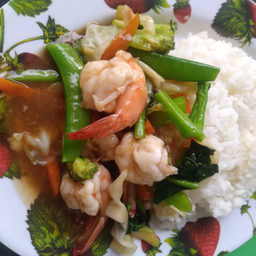 ผัดผักรวมมิตรใส่กุ้งสด