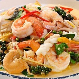 ผัดฉ่าทะเล