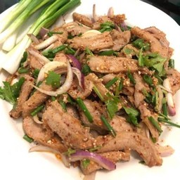 น้ำตกคอหมูย่าง